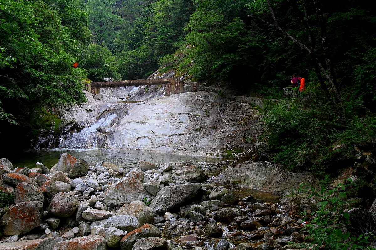 你的背影永远是别的队员眼中的风景