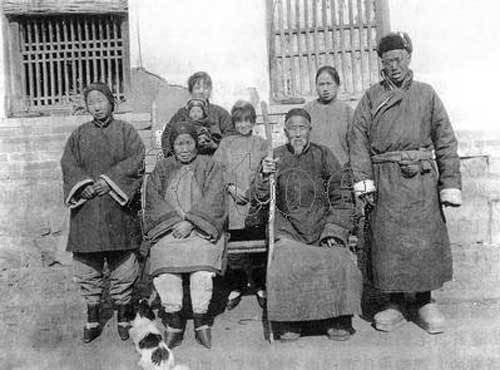 20年代山东胶东农民家庭.jpg