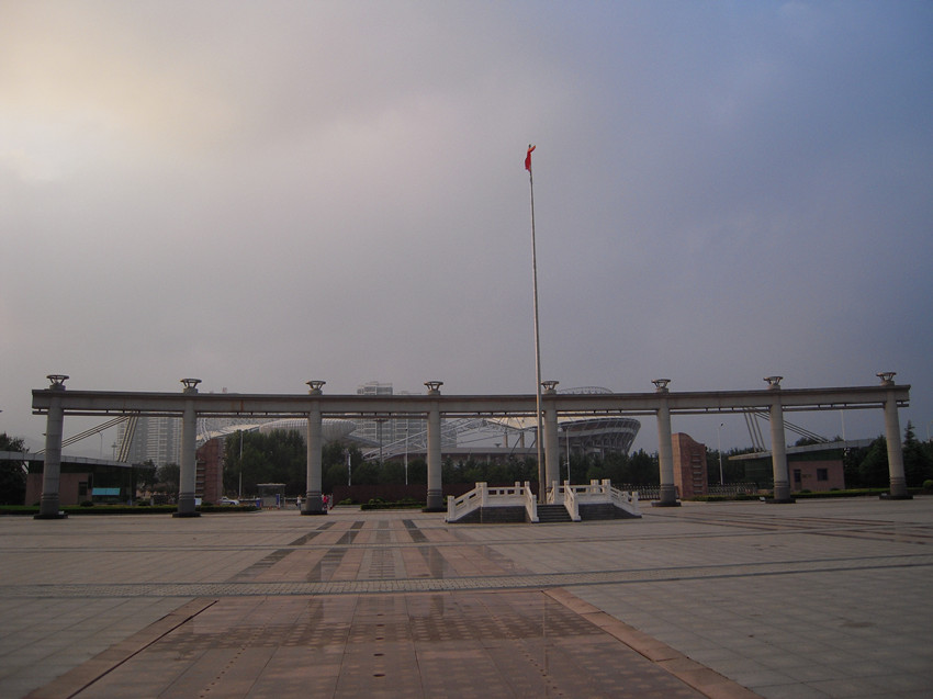 面向滨医北门.jpg
