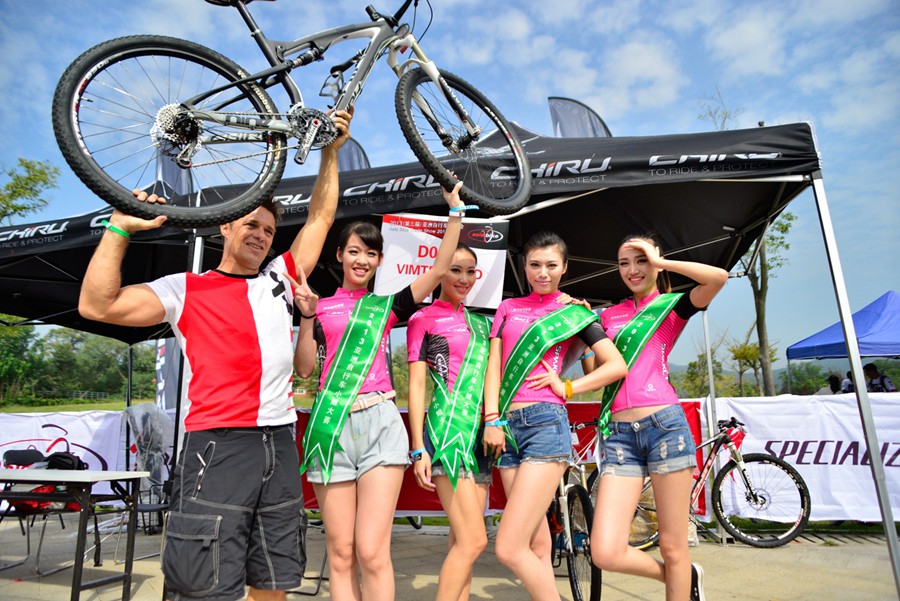 2013亚洲自行车展亮相南京 倡导绿色低碳出行.jpg