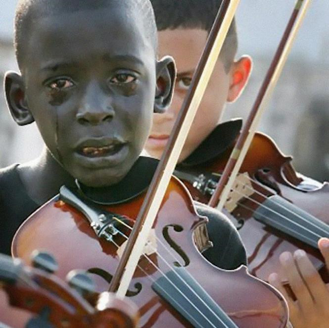 5) 巴西 12 岁小男孩 Diego Frazo Torquato，在他老师的葬礼上拉奏小提琴，是这位老师.jpg