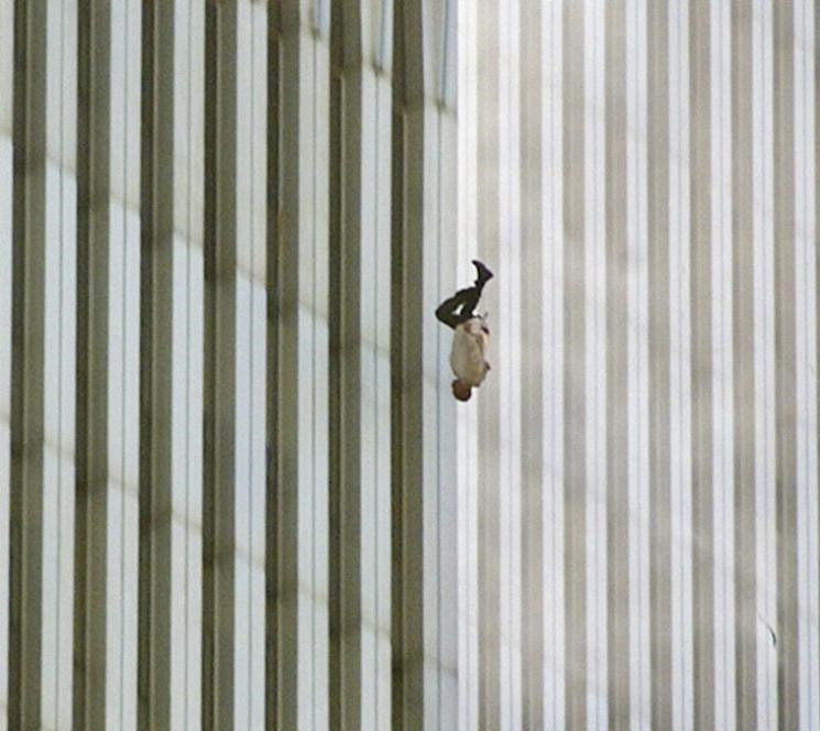 13) 911 事件中的「The Falling Man」_副本.jpg