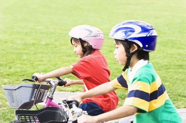 孩子安全骑车指导 1.jpg