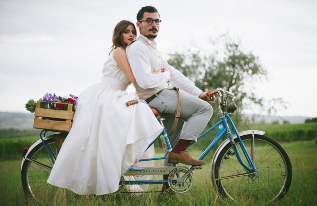时尚和别致的单车婚纱照 1.jpg