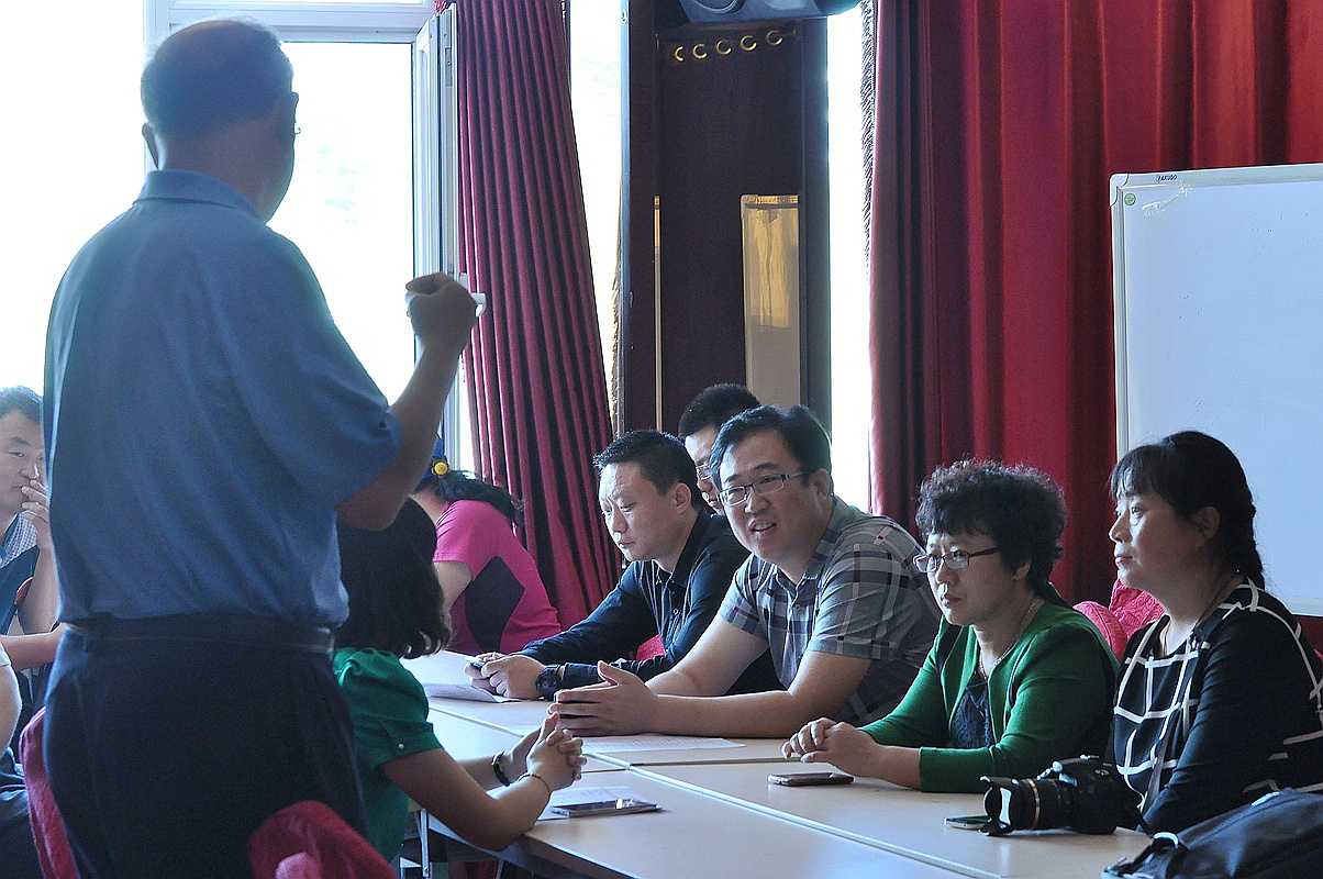 烟台徒步协会成立大会 200_副本.jpg