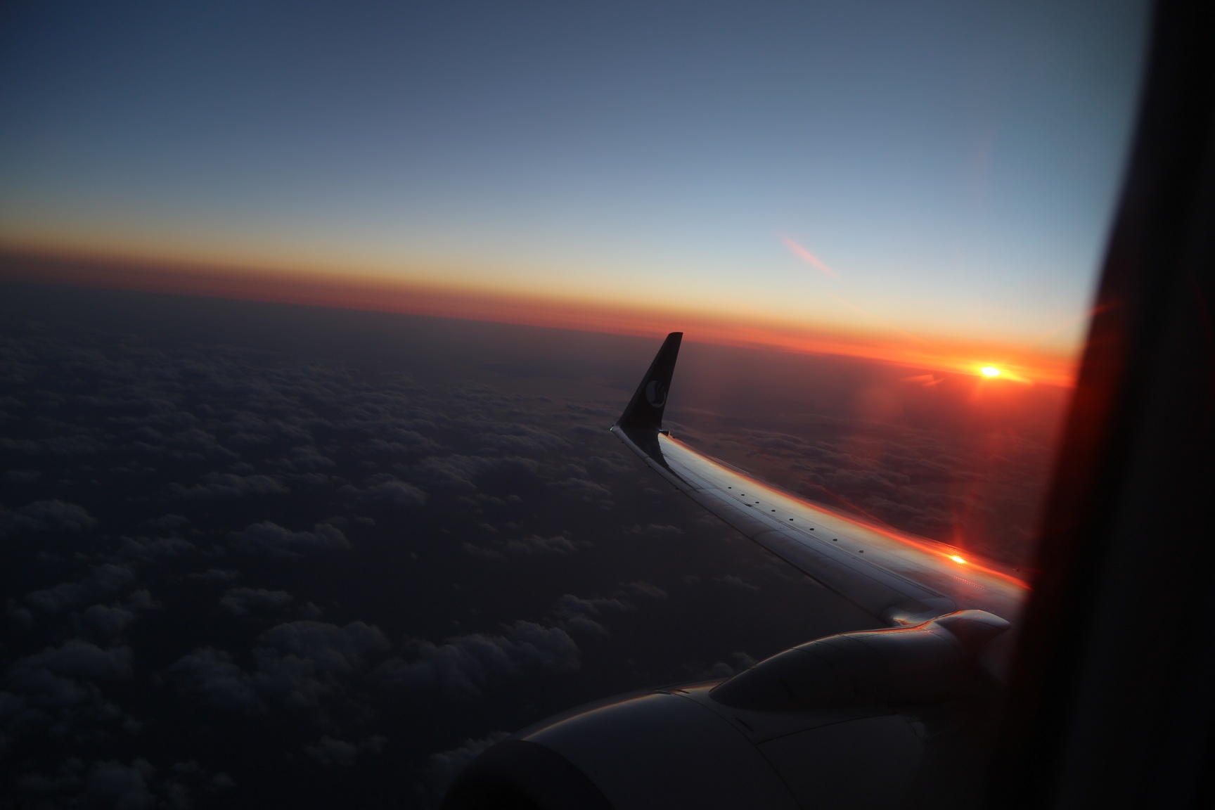 飞机上拍到的夕阳