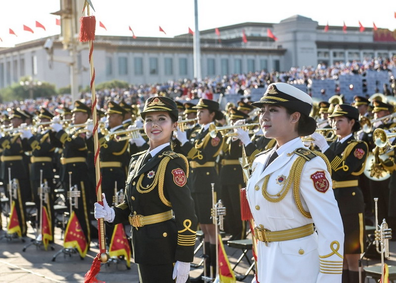 抗战胜利日阅兵：女仪仗队员首次受阅 4.jpg