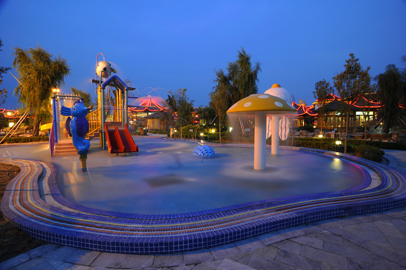七彩儿童池_副本.jpg2.jpg