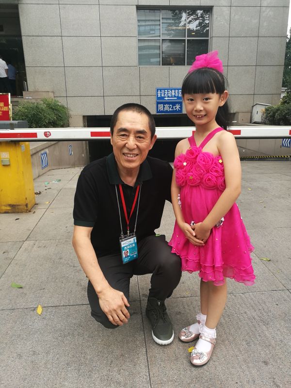 00.杭州8岁女孩今晚放歌G20峰会文艺演出，总导演张艺谋选定 2.jpg