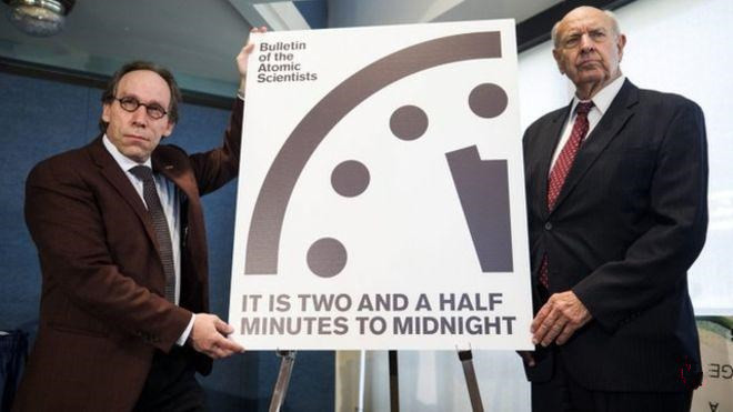 是否调整世界末日钟由一群科学家和学者决定，包括15位诺贝尔奖得主。 （图片：BBC）.jpg