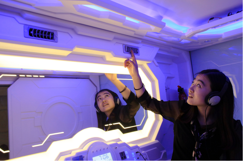 胶囊旅馆亮相哈尔滨 外观科幻如太空舱 1.png