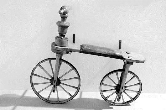 最早的自行车模型 1.jpg