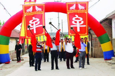 00.重修竣工暨祭祖典礼吸引全国牟氏宗亲300多人集聚一堂 1.jpg