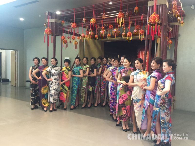杭州“全球旗袍日”：向世界展示杭州的古典美与国际范 5.jpg