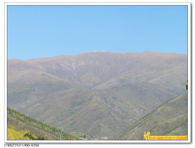 远远地看到五台的最高峰北台，海拔有3000多米