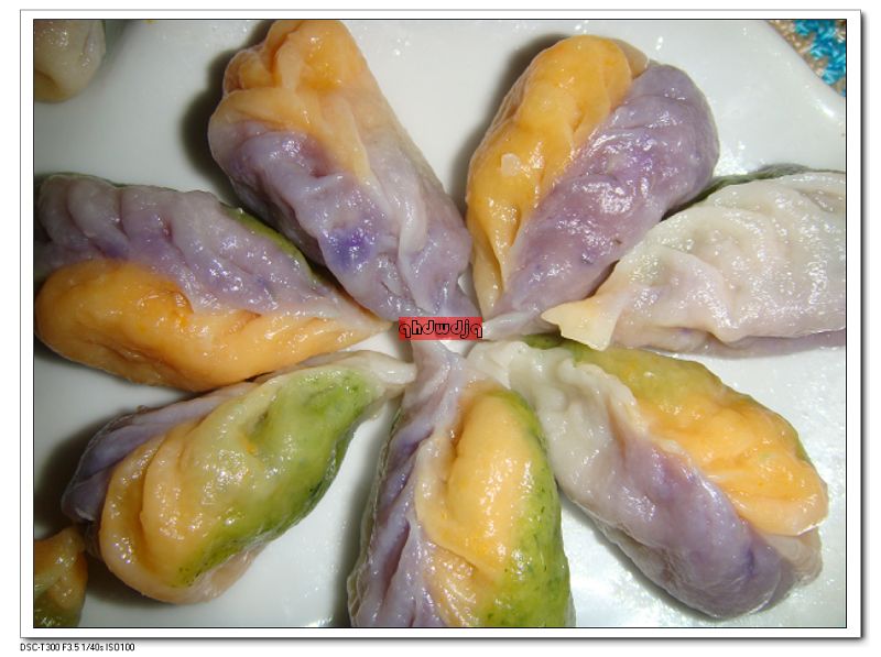 晶莹的彩色大饺子！