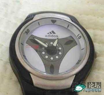 　小弟阿迪多斯这手表我也亲眼见过。。。