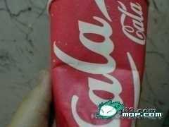 注意看这不是可口可乐CocaCola是卡卡卡拉Cacacala!