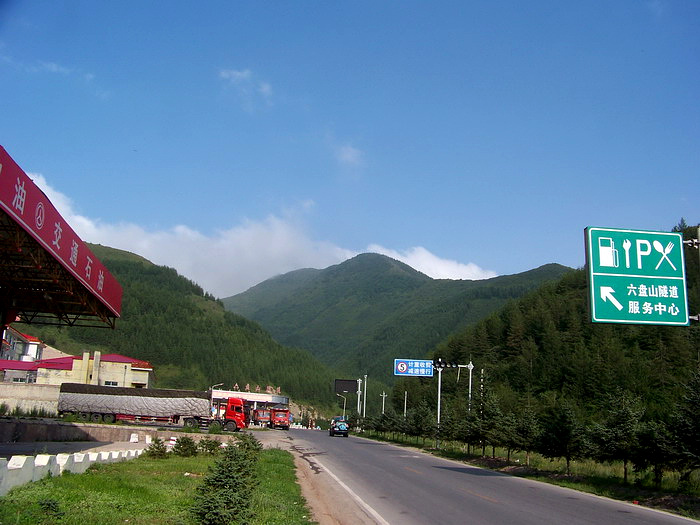 100_3876_缩小大小.JPG