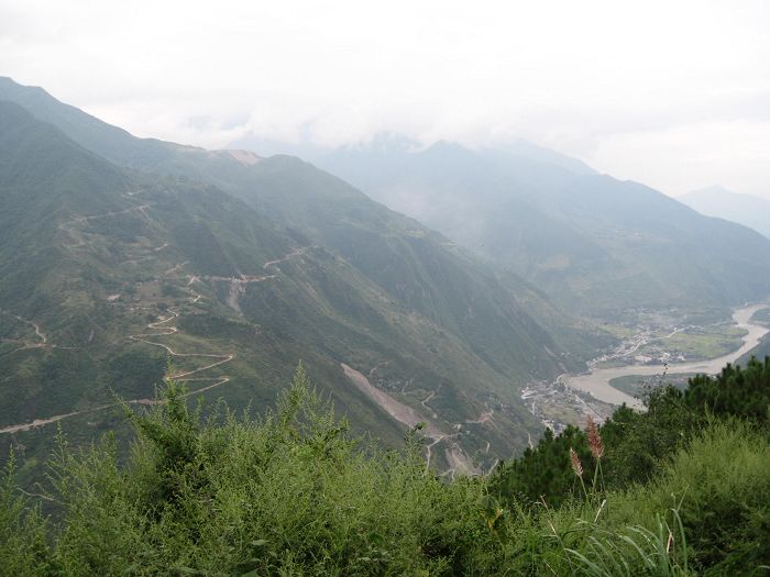 崎岖的山路2.jpg