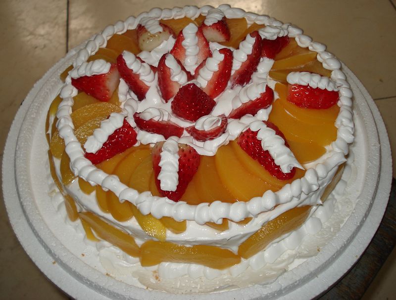 婆婆过生日，做的蛋糕。味道不错。