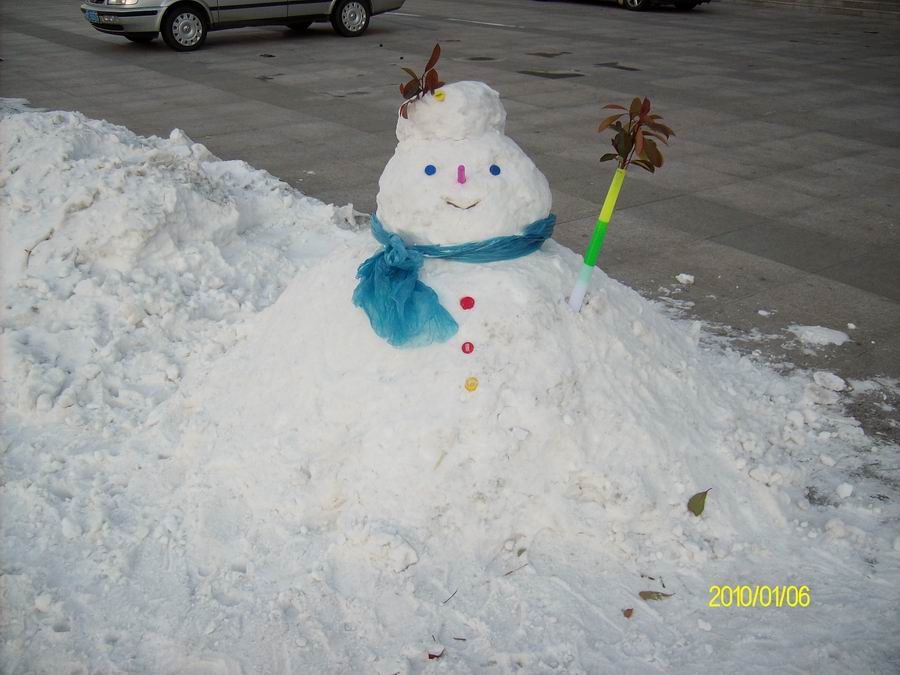 朋友堆的雪人.jpg