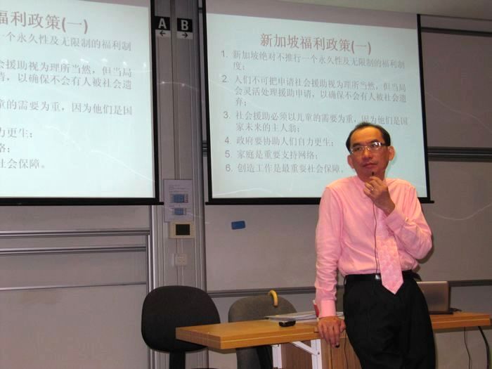 学校与社区1.JPG