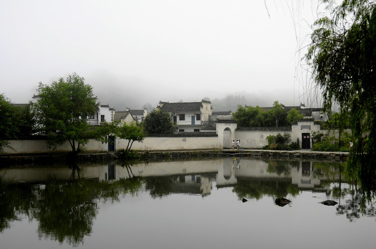清晨的宏村 (4).jpg