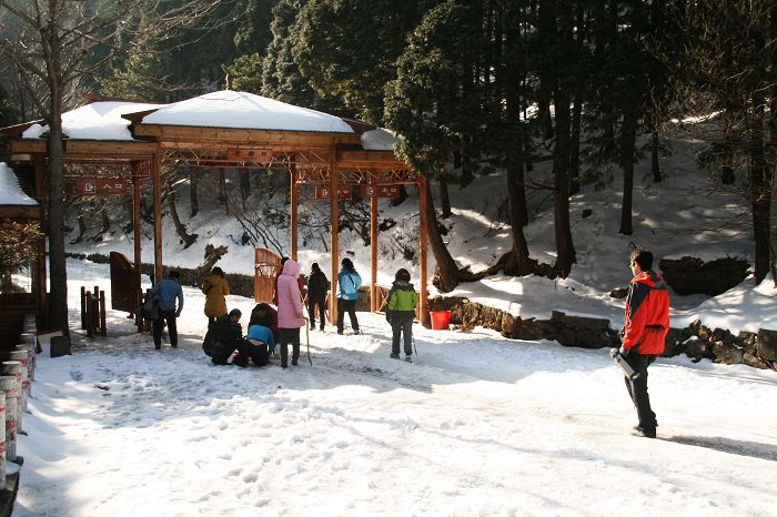 nEO_IMG_庐山龙虎山黄山游2011.初一--初五 030.jpg