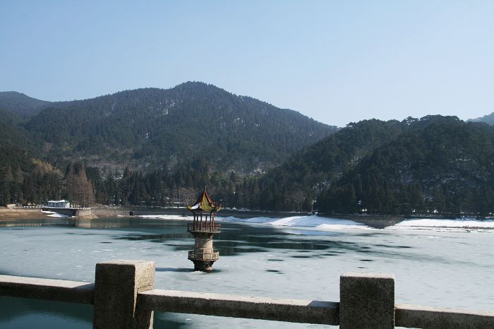 nEO_IMG_庐山龙虎山黄山游2011.初一--初五 158.jpg