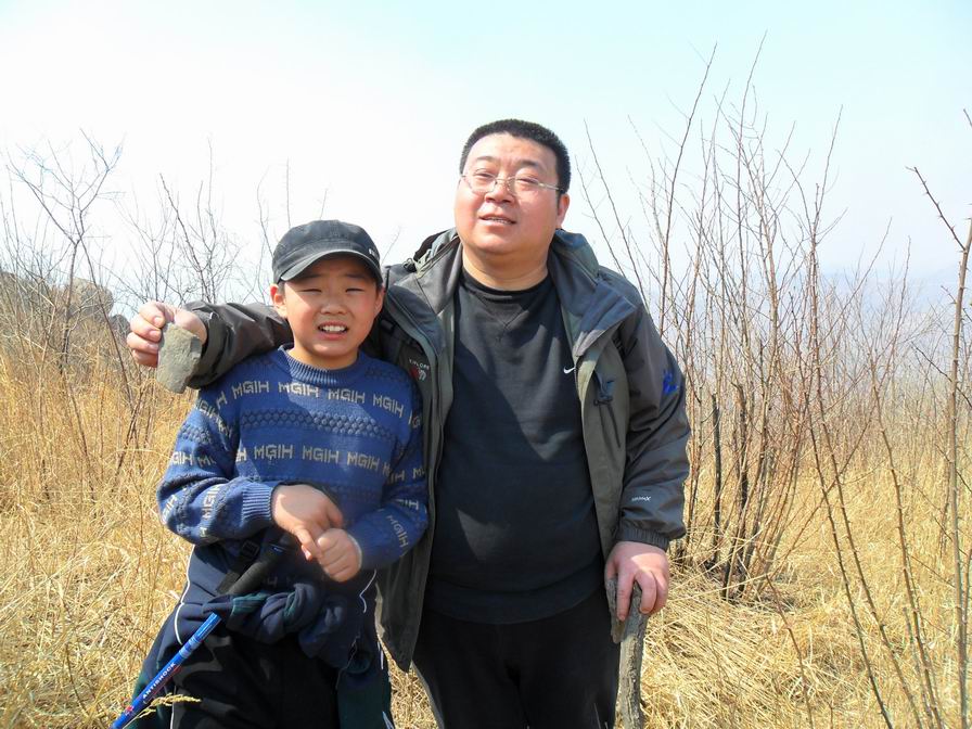 大山跟小山找了块龙王庙遗址的石头
