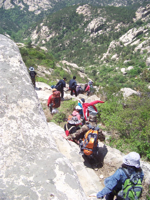 下行的路线很陡峭.jpg
