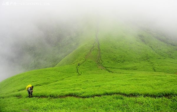 天上草原-武功山.jpg