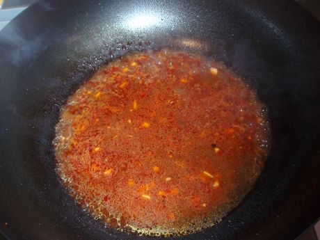 加高汤调味，如用清水可稍加鸡精调味即可