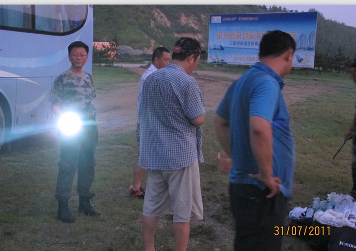 虚静长官紧急命令，不能落下任何一个同行人员，出现问题，第一时间想法解决问题，而不是埋怨责备，三木打着 ...