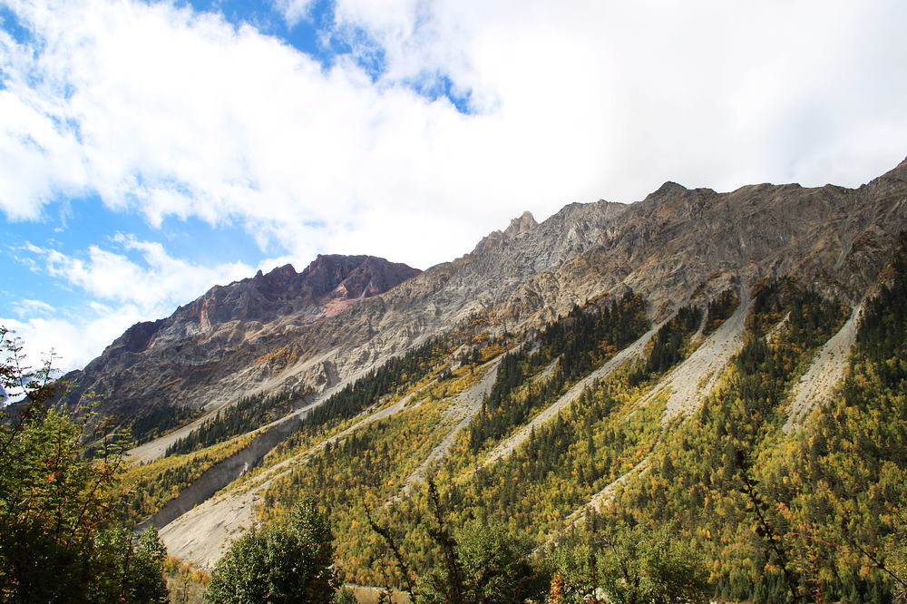 山崖风格