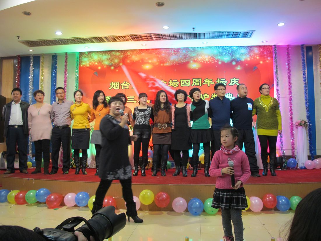 nEO_IMG_2011-12-18四年坛庆 016.jpg