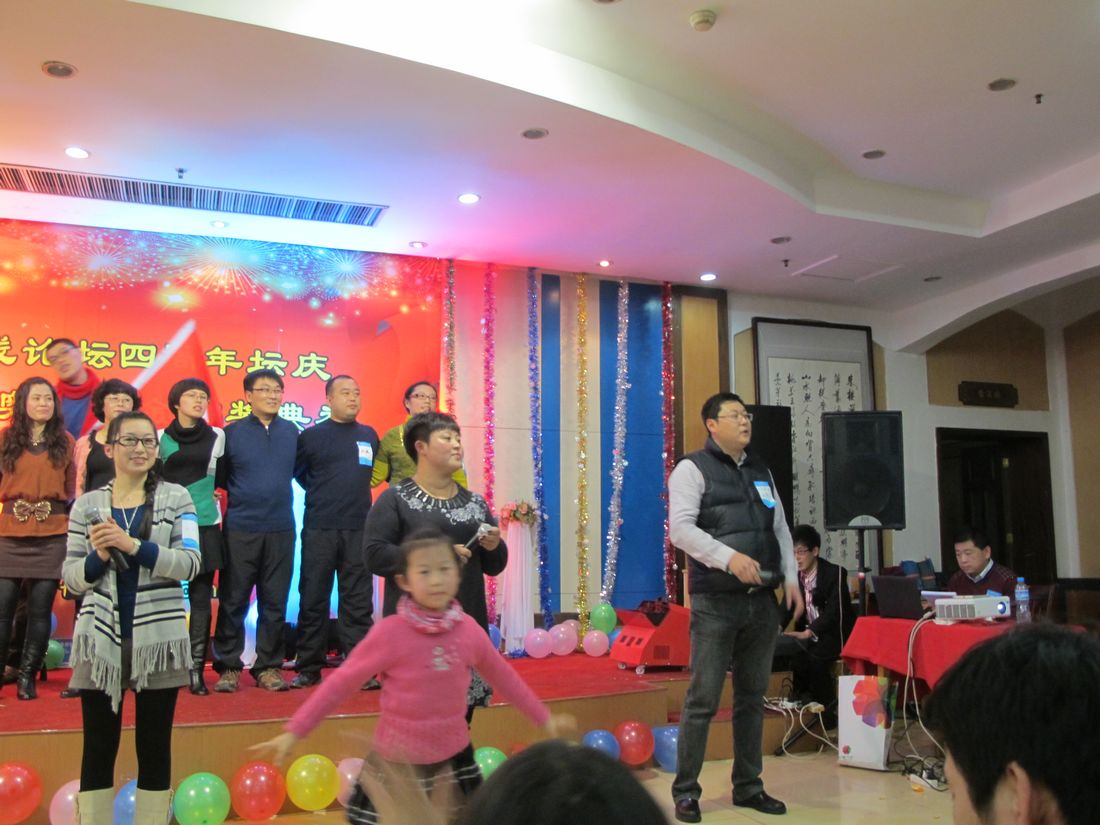 nEO_IMG_2011-12-18四年坛庆 019.jpg