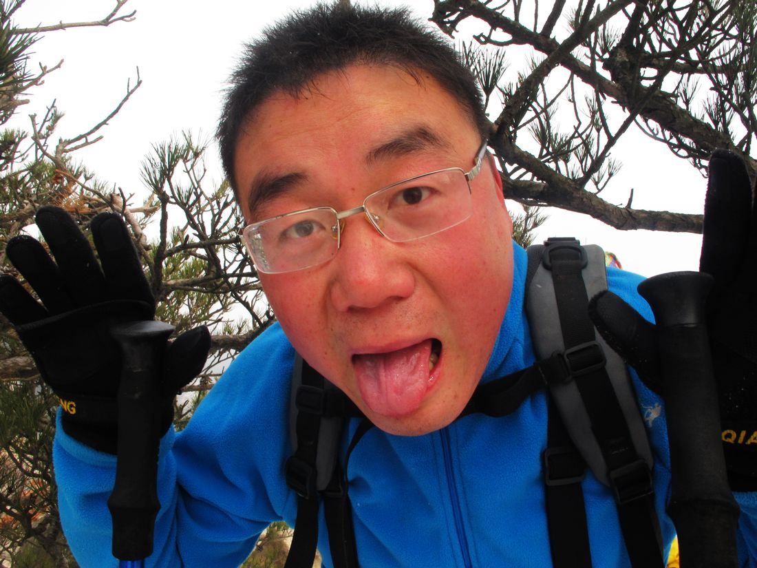 听说导火线还是单身，俺说给他拍张征婚照，瞧瞧，成心要把MM吓跑不是？