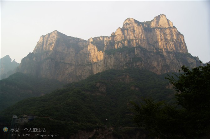 日照金山.jpeg