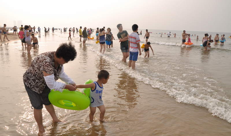 夏日的金沙滩，儿童快乐的天地。 008.jpg