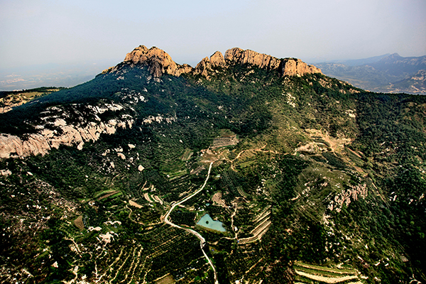 组照-1航拍崮山.jpg