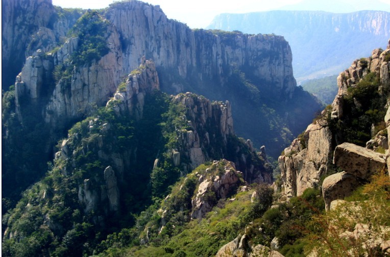 层峦叠嶂.jpg