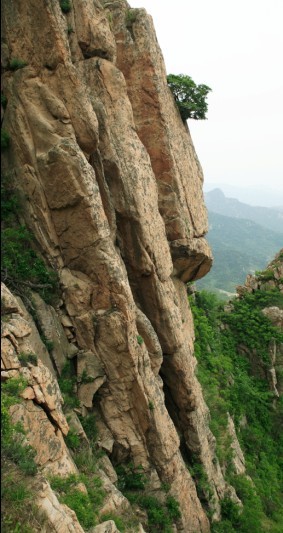 雄伟崮山.jpg