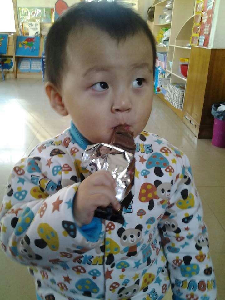 哈哈，吃完了，看看下一块谁给俺，要好好寻思一下，该 咋“骗”他们哦，吼吼