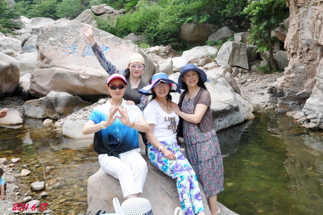 2011年6月崂山北九水1.jpg