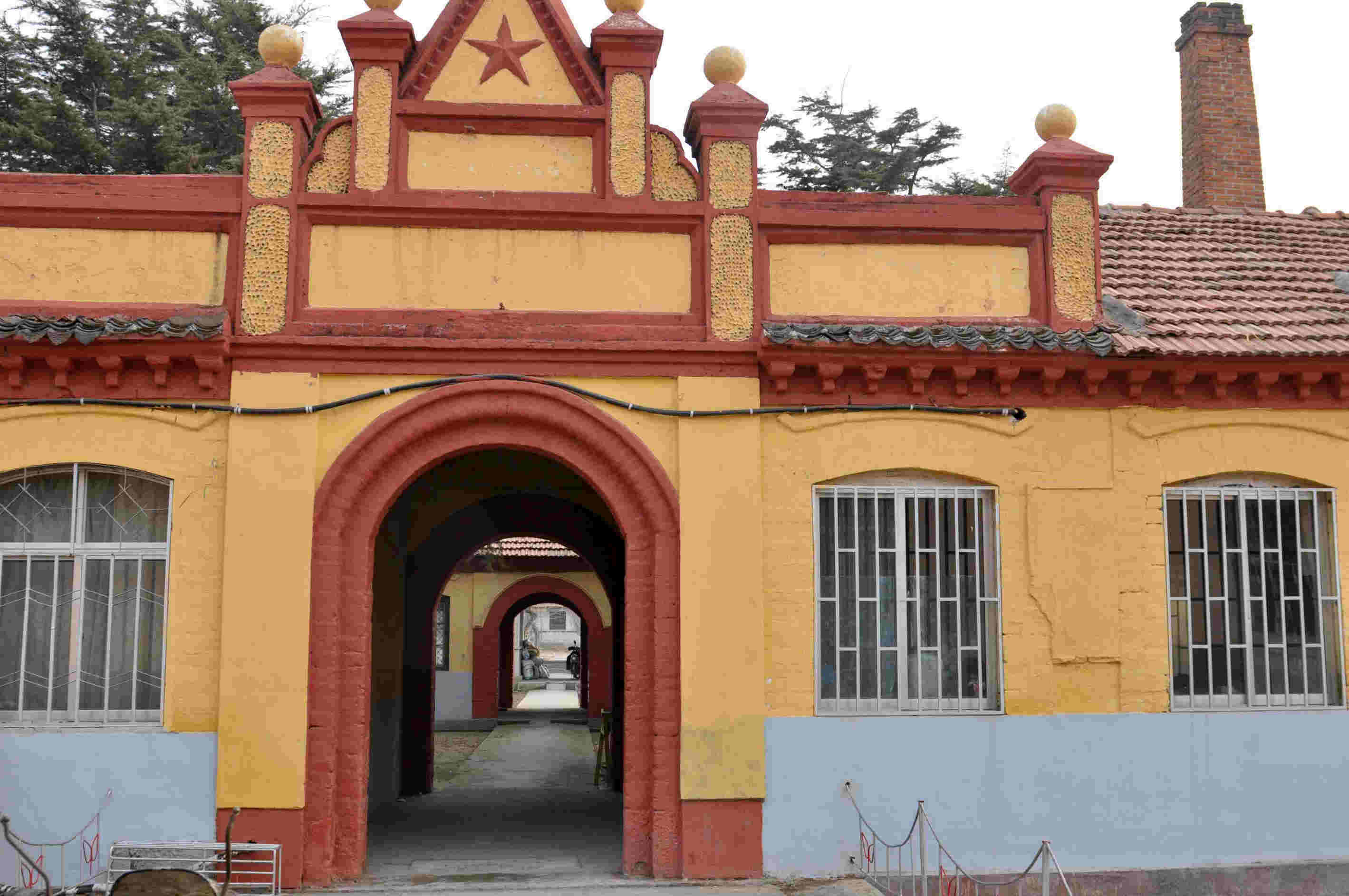学校旧颜新貌 016.jpg