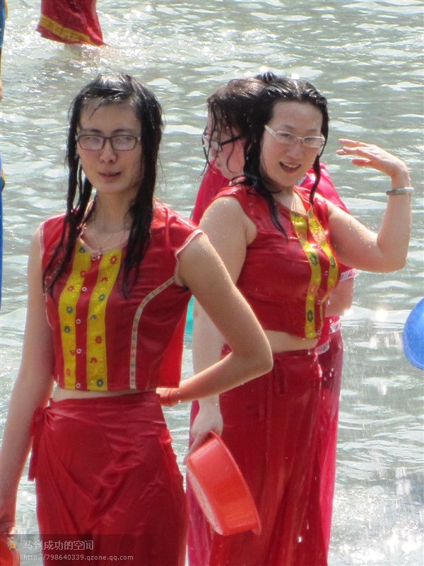 有人哭有人乐Ｏ（∩＿∩）Ｏ哈哈哈～