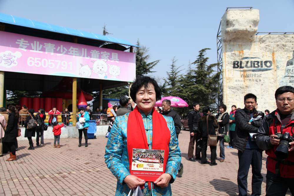 爱心义卖花絮 269.jpg
