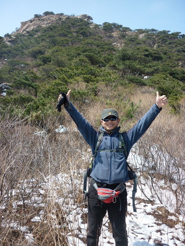 登上山峰的喜悦.jpg